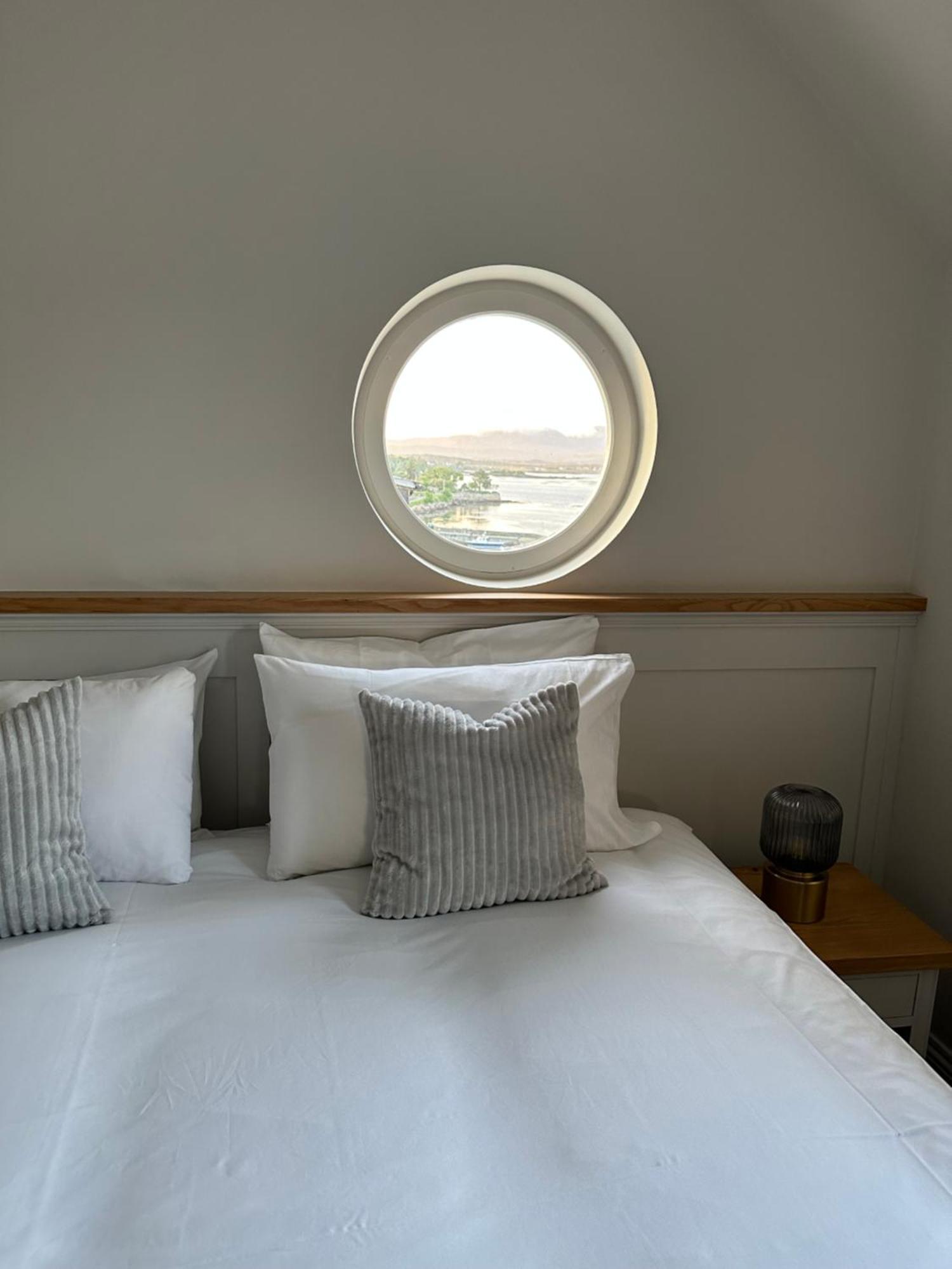 Eldon'S Bed & Breakfast ราวด์สโตน ภายนอก รูปภาพ