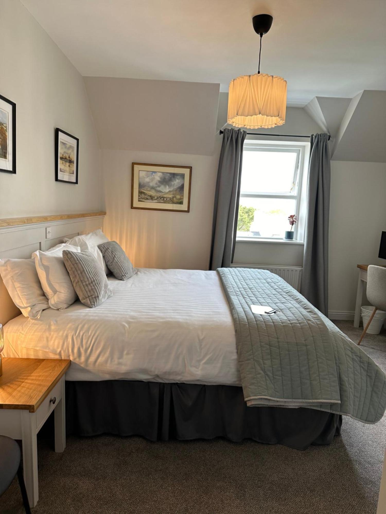 Eldon'S Bed & Breakfast ราวด์สโตน ภายนอก รูปภาพ
